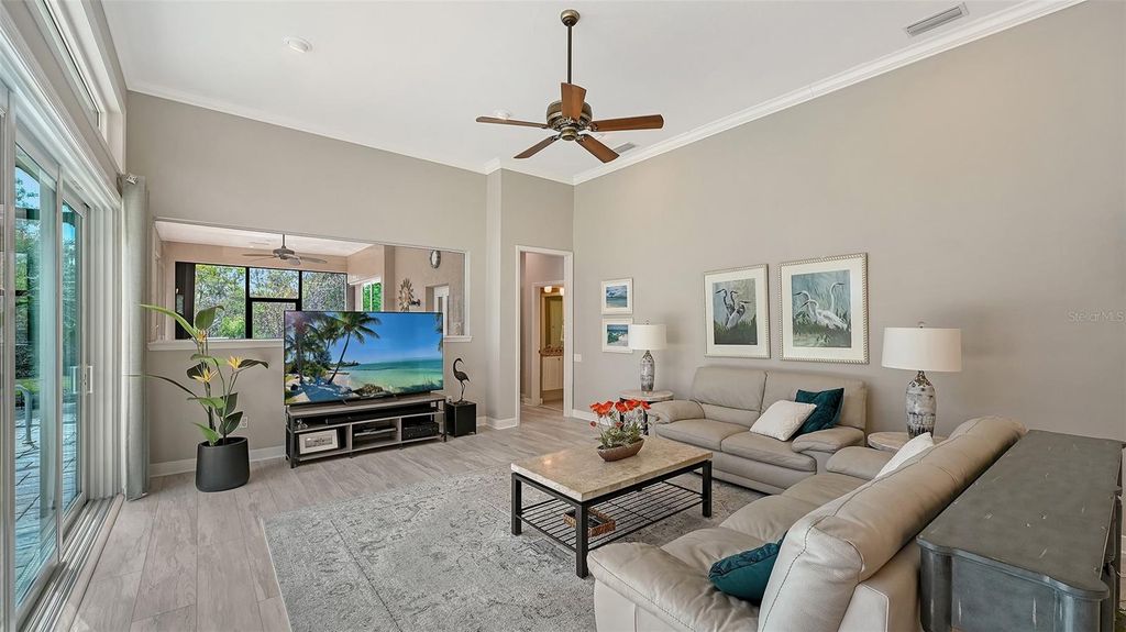 Image 17 of property listing at 7310 CHATSWORTH COURT, University Park, FL 34201