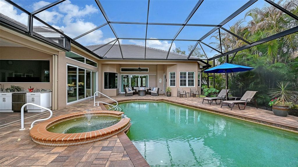 Image 45 of property listing at 7310 CHATSWORTH COURT, University Park, FL 34201