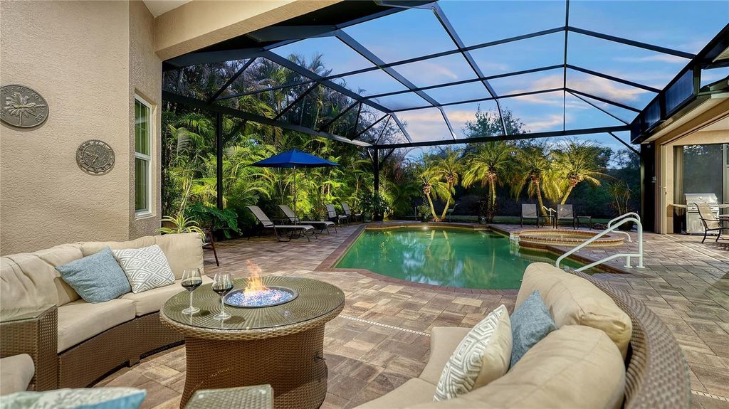 Image 48 of property listing at 7310 CHATSWORTH COURT, University Park, FL 34201