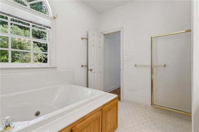 26 Riding PATH, Hampton, VA 23669