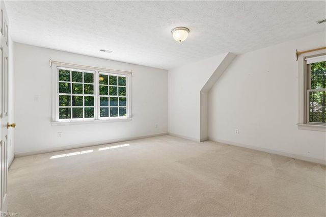 26 Riding PATH, Hampton, VA 23669