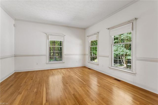 26 Riding PATH, Hampton, VA 23669