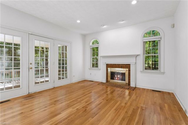 26 Riding PATH, Hampton, VA 23669