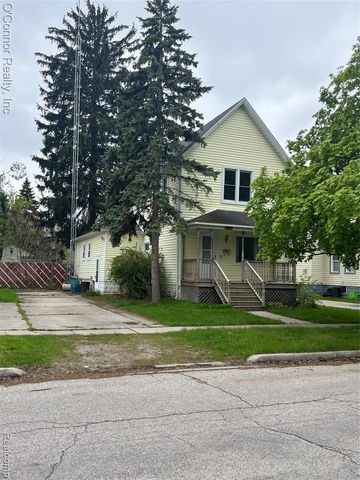 1124 Pine Street, Port Huron, MI 48060