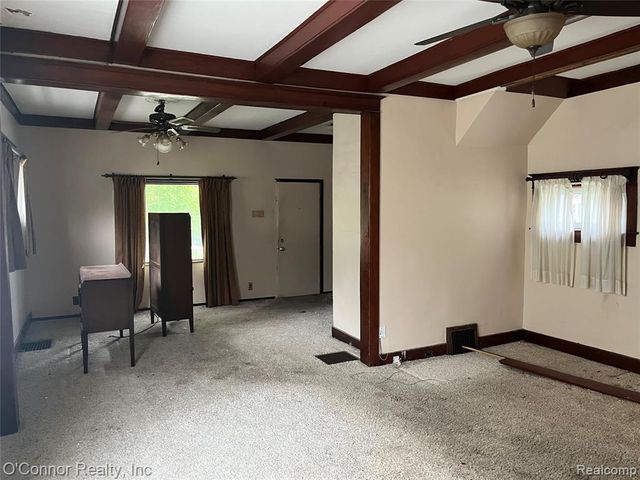 1124 Pine Street, Port Huron, MI 48060