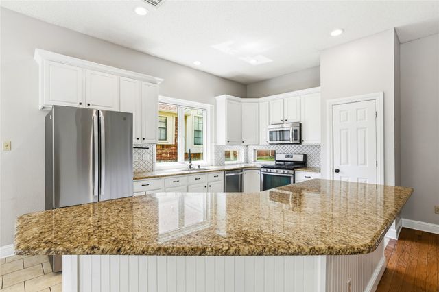 6808 Greenleaf Drive, North Richland Hills, TX 76182
