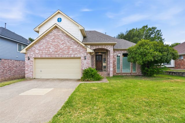 6808 Greenleaf Drive, North Richland Hills, TX 76182