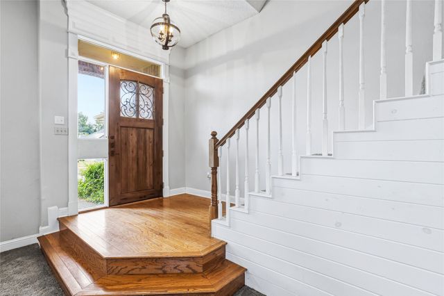 6808 Greenleaf Drive, North Richland Hills, TX 76182