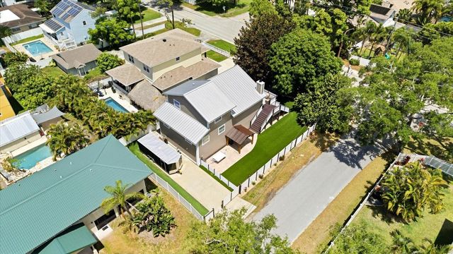 13400 74TH AVENUE, Seminole, FL 33776