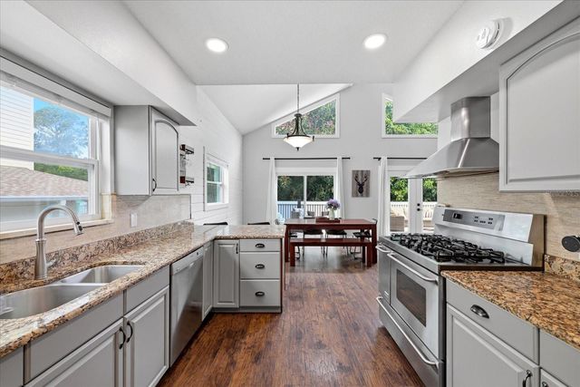 13400 74TH AVENUE, Seminole, FL 33776