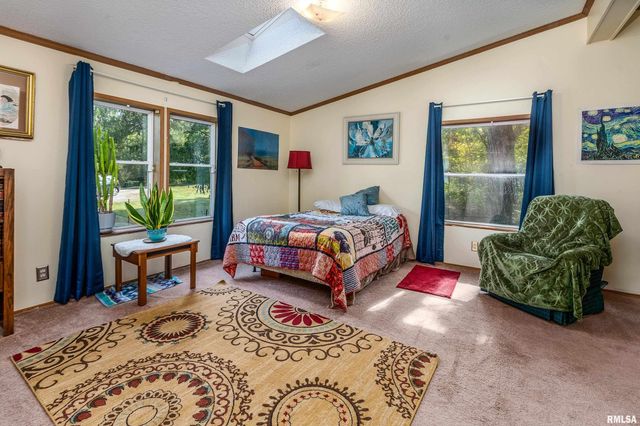 375 Lakota Way, Carbondale, IL 62902