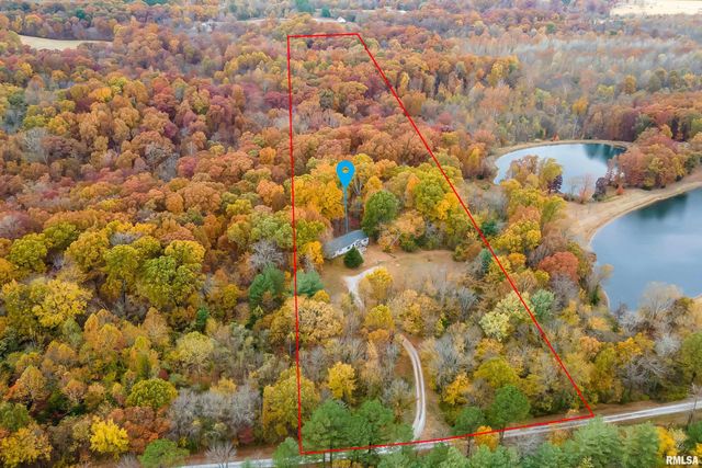 375 Lakota Way, Carbondale, IL 62902