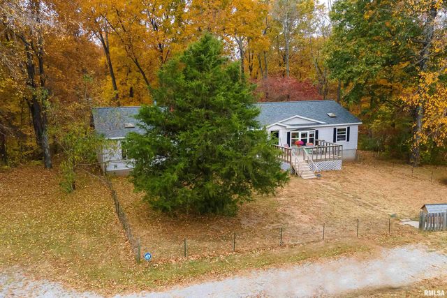 375 Lakota Way, Carbondale, IL 62902