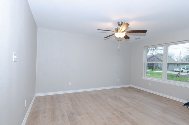 317 N Burdette Avenue, Sherman, TX 75090