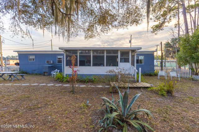 108 DOUGLAS Street, Crescent City, FL 32112