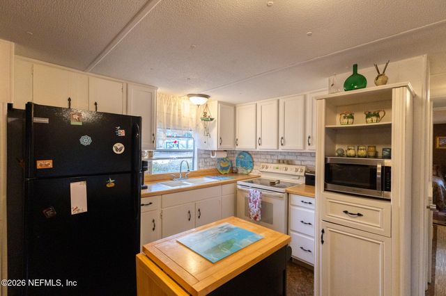 108 DOUGLAS Street, Crescent City, FL 32112