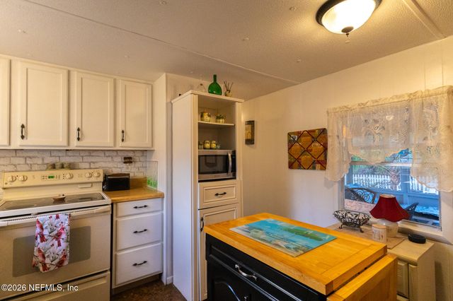 108 DOUGLAS Street, Crescent City, FL 32112