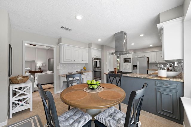1602 S Hearthside Drive, Richmond, TX 77406