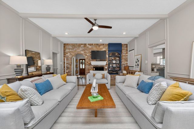 1602 S Hearthside Drive, Richmond, TX 77406