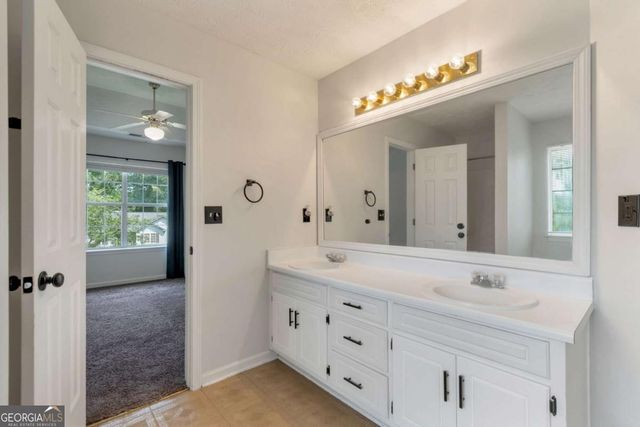 2055 Amberly Glen Way, Dacula, GA 30019