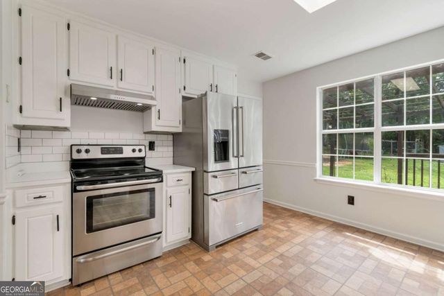 2055 Amberly Glen Way, Dacula, GA 30019