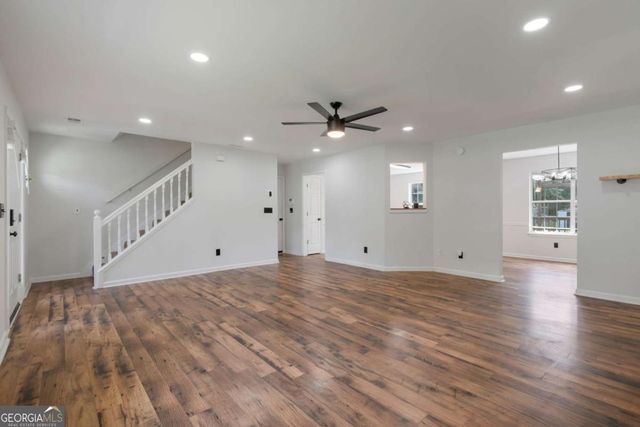 2055 Amberly Glen Way, Dacula, GA 30019