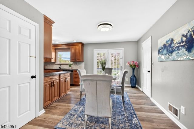 16 Devonshire Ter, Mount Olive Twp., NJ 07836