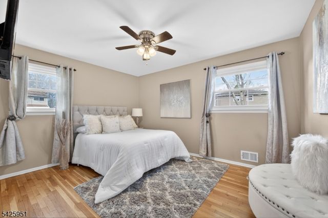 16 Devonshire Ter, Mount Olive Twp., NJ 07836