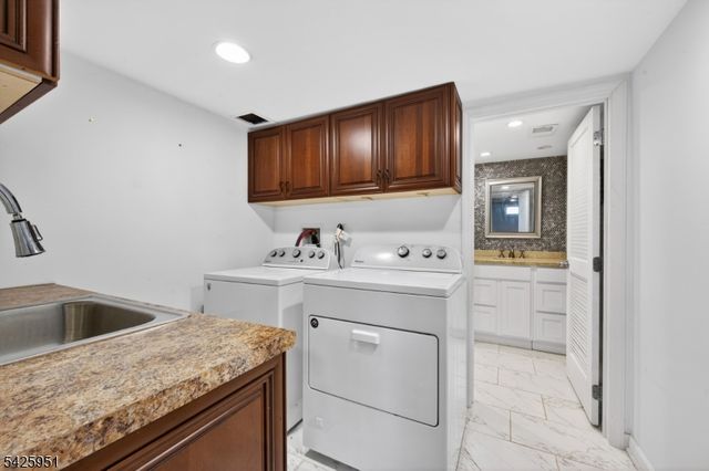 16 Devonshire Ter, Mount Olive Twp., NJ 07836