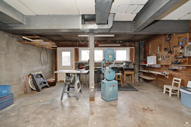 222 S Delaware, Manhattan, KS 66502