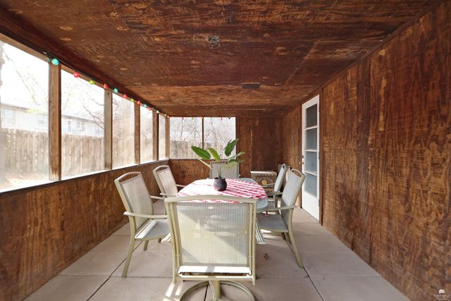 222 S Delaware, Manhattan, KS 66502