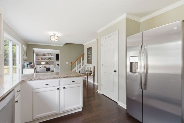 2923 Burtonwood Dr, Spring Hill, TN 37174