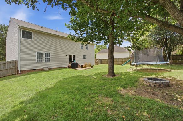 2923 Burtonwood Dr, Spring Hill, TN 37174