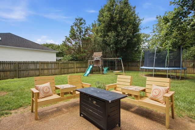 2923 Burtonwood Dr, Spring Hill, TN 37174