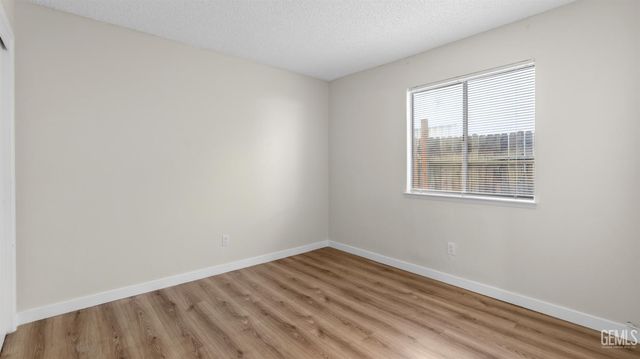 2004 Ocean View Drive, Bakersfield, CA 93307