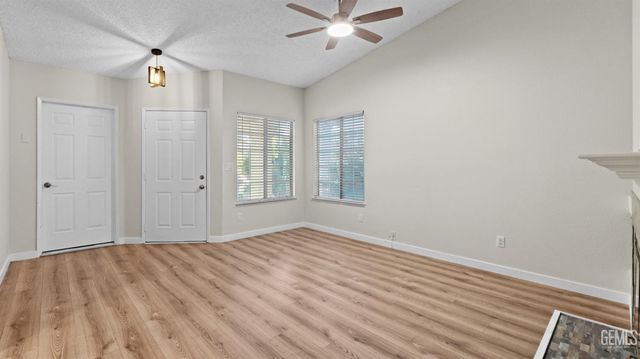2004 Ocean View Drive, Bakersfield, CA 93307