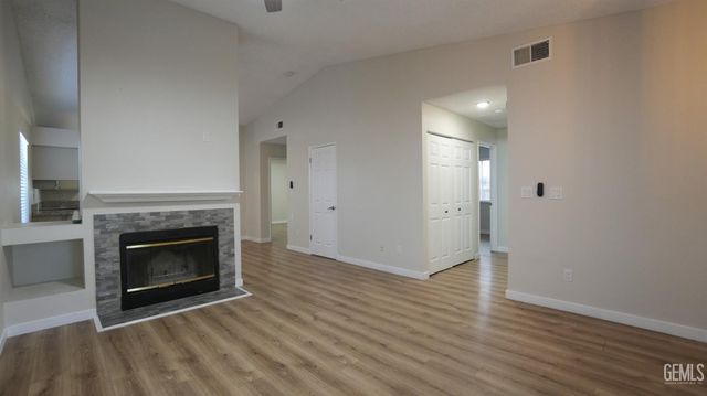2004 Ocean View Drive, Bakersfield, CA 93307
