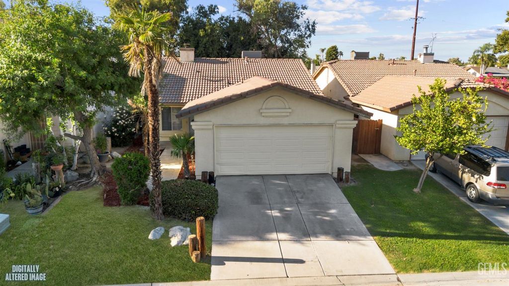 2004 Ocean View Drive, Bakersfield, CA 93307