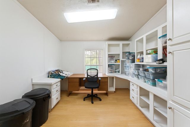 216 SQUIRREL RUN, Paige, TX 78659