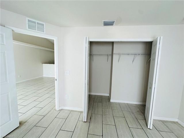 217 Cape Coral PKWY W, Cape Coral, FL 33914