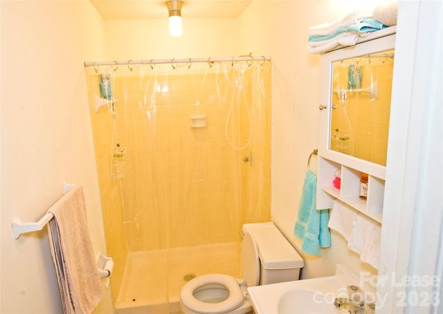 1635 Van Dyke Drive, Charlotte, NC 28213