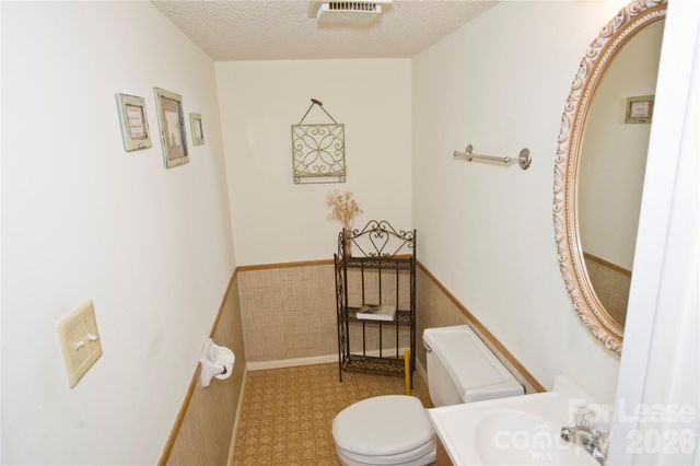 1635 Van Dyke Drive, Charlotte, NC 28213