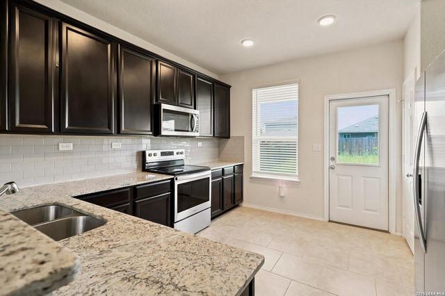 10375 Dunlap, San Antonio, TX 78252