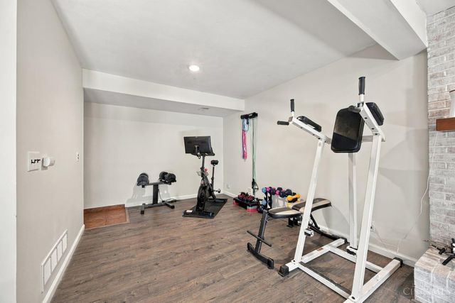 90 Mollie Drive, Hamilton, OH 45013