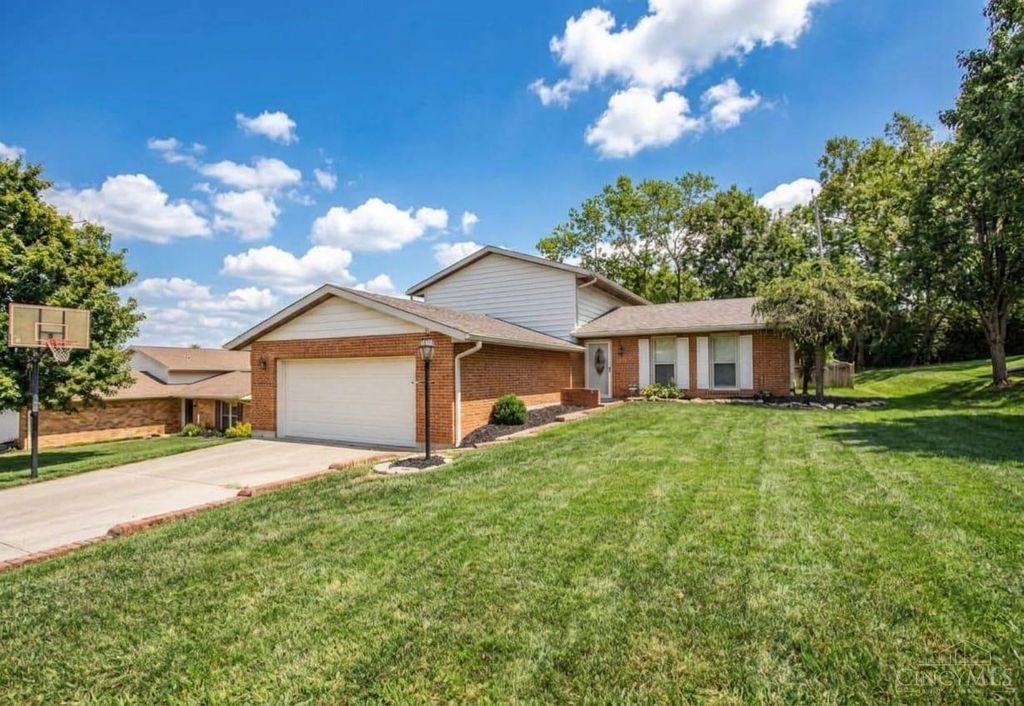 90 Mollie Drive, Hamilton, OH 45013