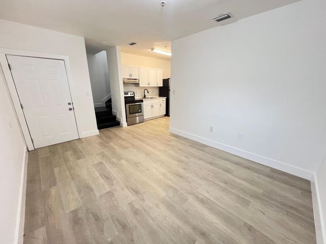 720 NW 61st Street 10, Miami, FL 33127