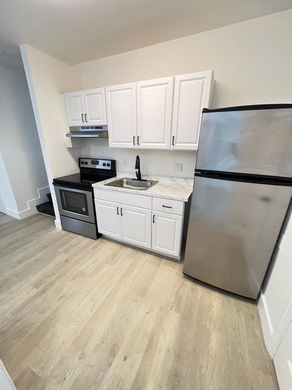 720 NW 61st Street 10, Miami, FL 33127