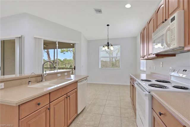 9180 Spanish Moss WAY # 922, Bonita Springs, FL 34135