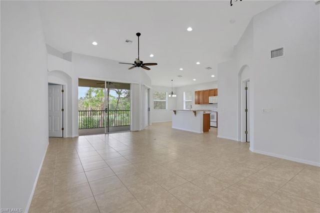 9180 Spanish Moss WAY # 922, Bonita Springs, FL 34135