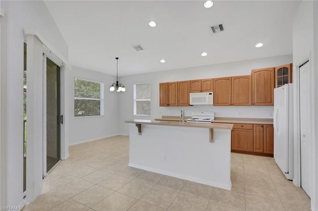 9180 Spanish Moss WAY # 922, Bonita Springs, FL 34135